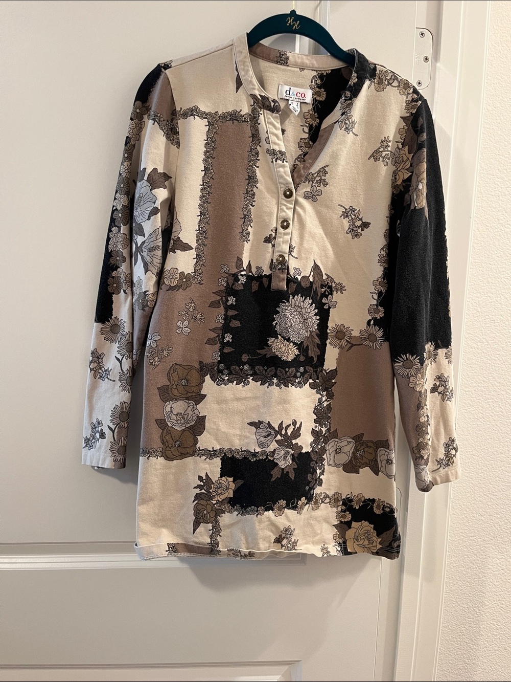 Denim&Co Beige, Brown and Black Floral Patchwork Long Sleeve Tunic